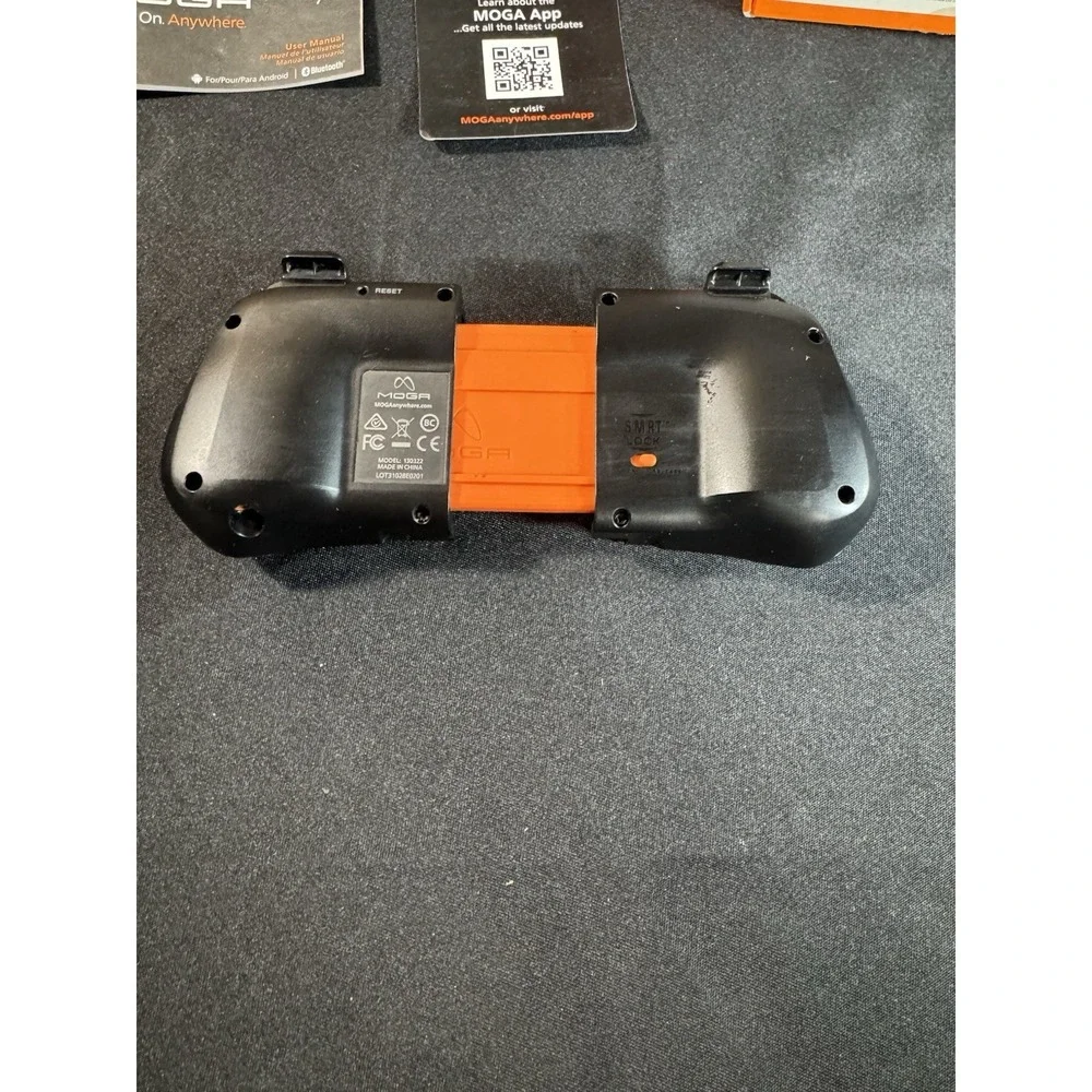 MOGA GGX8807Q Bluetooth Wireless Gaming Controller iPhone 5 5S SE iPod‎